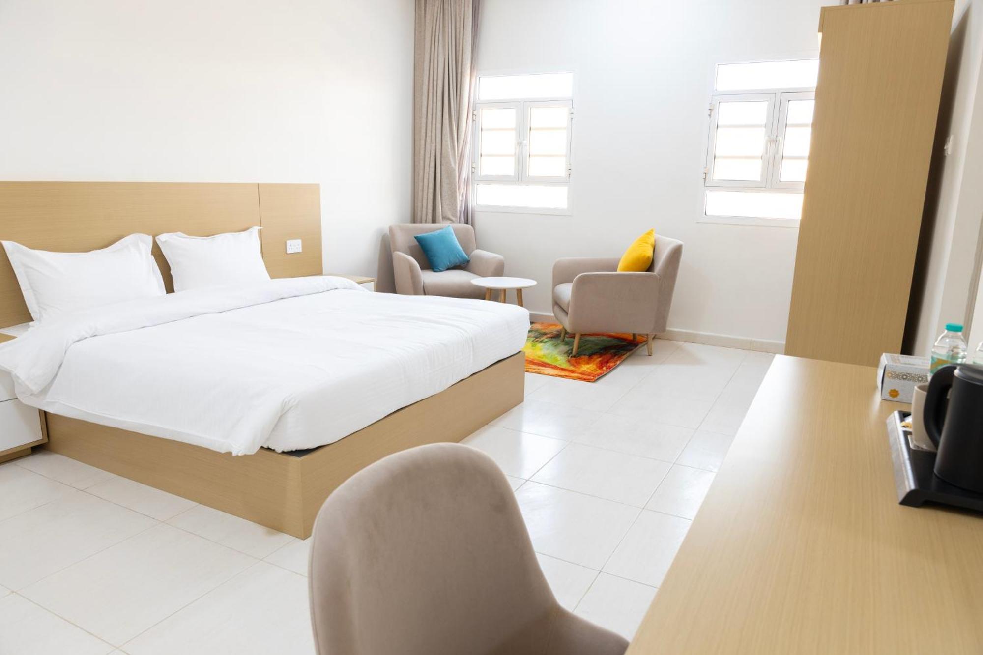Riviera Suites , Hotel Apartement Sur Exteriör bild